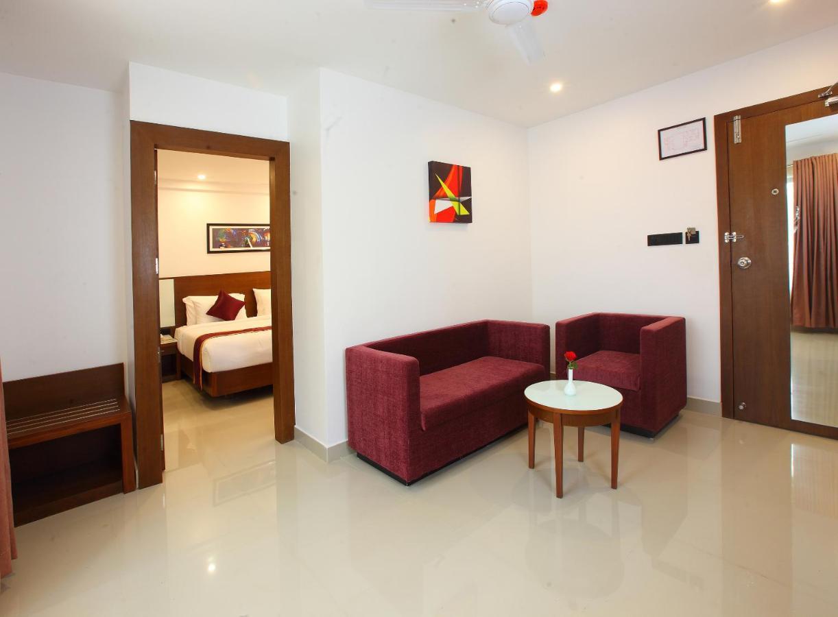 Hotel Park Residency Kozhancheri Exterior foto