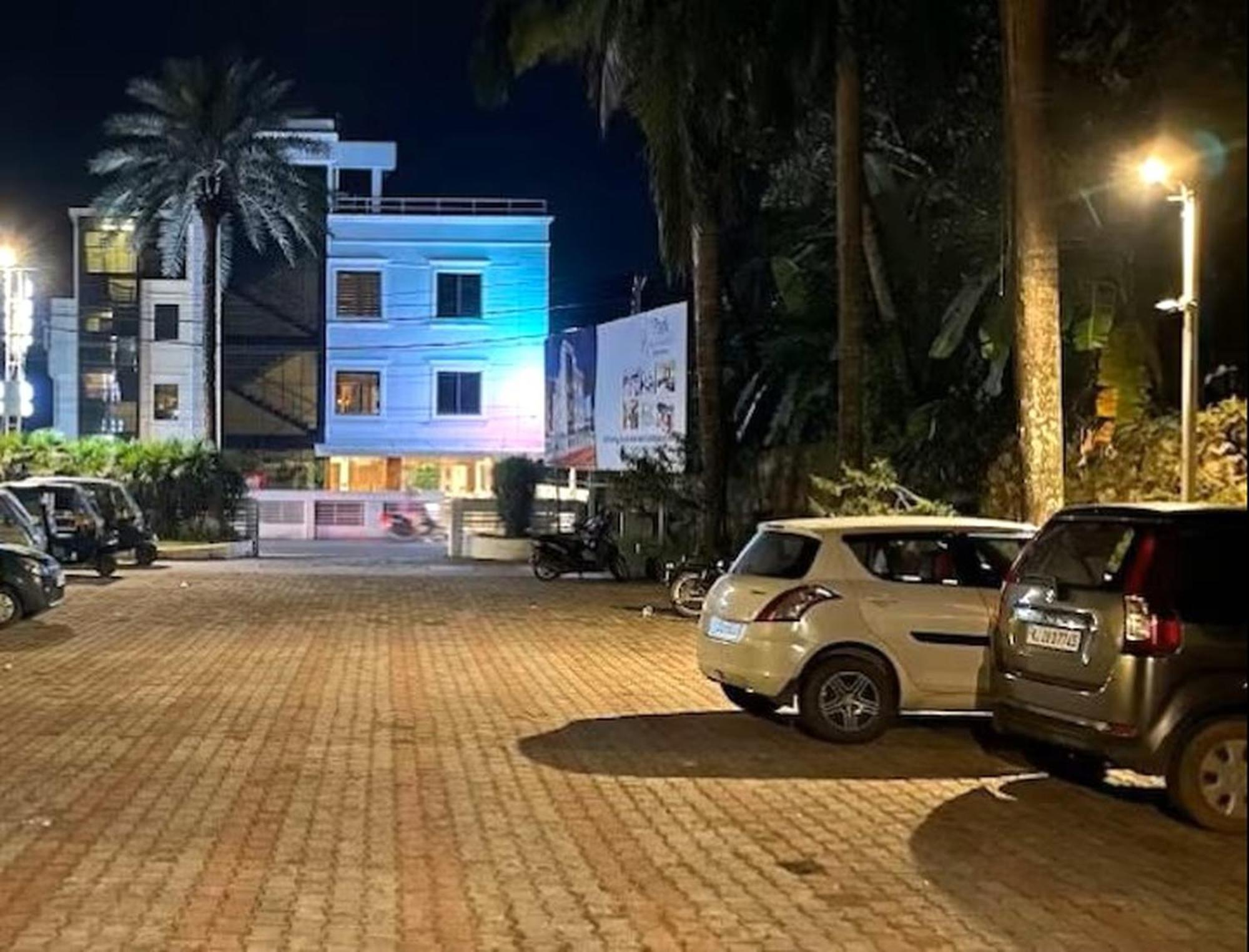 Hotel Park Residency Kozhancheri Exterior foto